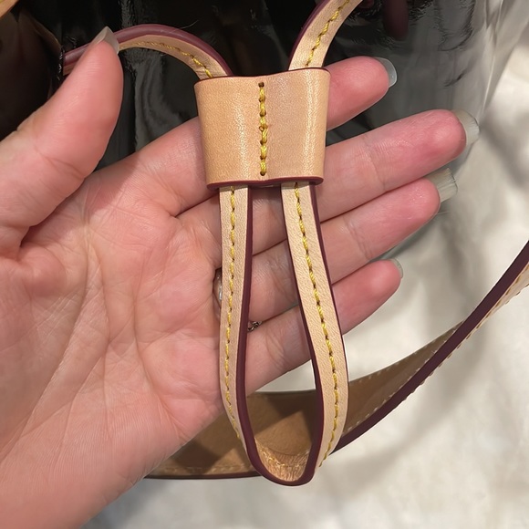 Dooney & Bourke Italian Patent Drawstring Signature Leathers Patent Collection - Picture 4 of 14